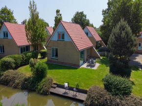 Holiday Home with garden, 19 km from Hoorn
